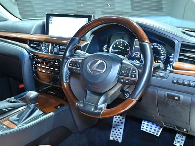 صورة مصغرة 13 لـ 2017 Lexus LX
