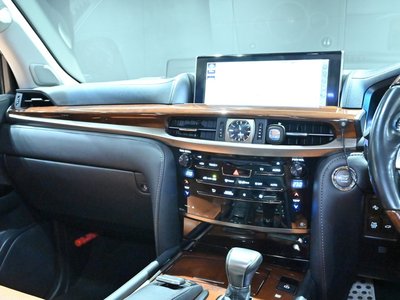 صورة مصغرة 15 لـ 2017 Lexus LX