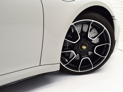 2022 Porsche 911 — миниатюра 20