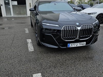 BMW 7 SERIES