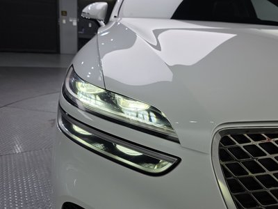 2023 Genesis GV70 photo 9