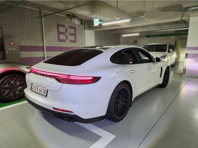 صورة 6 لـ 2021 Porsche PANAMERA