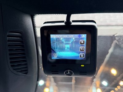 MERCEDES-BENZ E-CLASS - 4