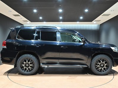 صورة 6 لـ 2017 Toyota LAND CRUISER 200