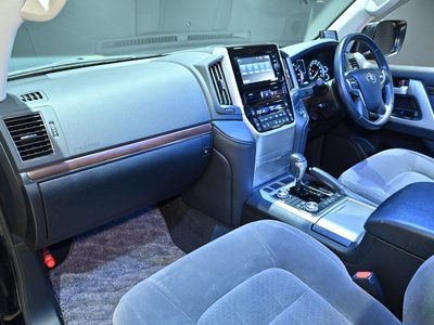 2017 Toyota LAND CRUISER 200 缩略图 11