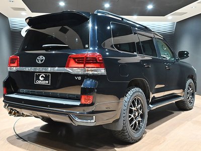 صورة 2 لـ 2017 Toyota LAND CRUISER 200