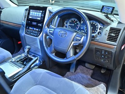 2017 Toyota LAND CRUISER 200 缩略图 13