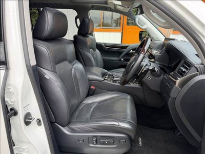 LEXUS LX - 9