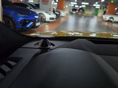 LAMBORGHINI URUS - 9