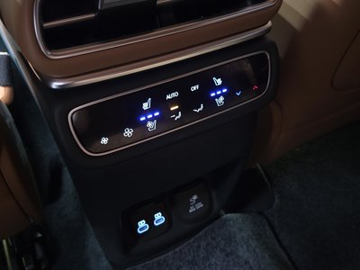 2024 Genesis GV80 — миниатюра 27