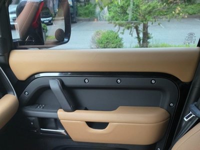 2025 LAND Rover DEFENDER — миниатюра 12