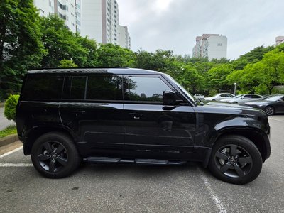 LAND ROVER DEFENDER - 2