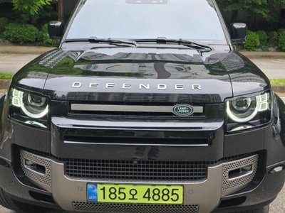LAND ROVER DEFENDER - 1