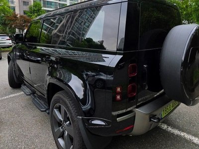 LAND ROVER DEFENDER - 3