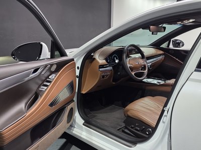 GENESIS G80 (RG3) - 10