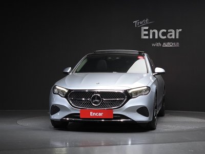 MERCEDES-BENZ E-CLASS - 2