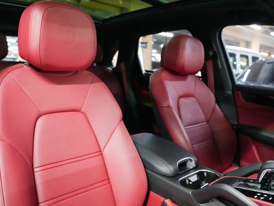 PORSCHE CAYENNE - 9