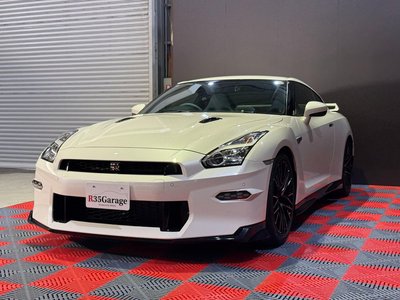 NISSAN GT-R - 10