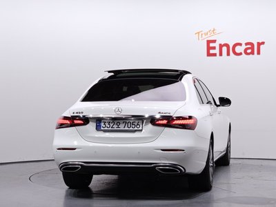 MERCEDES-BENZ E-CLASS - 3