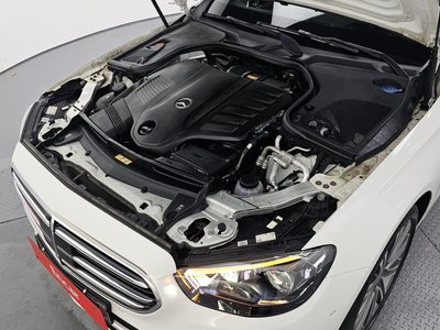 MERCEDES-BENZ E-CLASS - 7