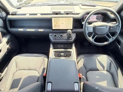 LAND ROVER DEFENDER - 2
