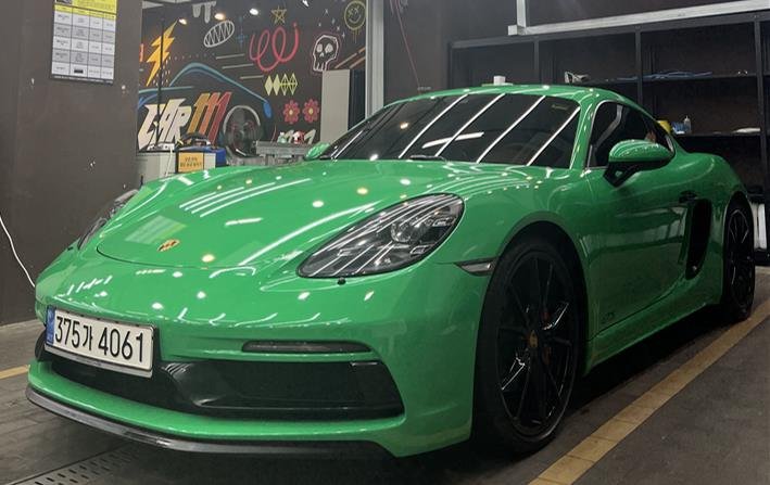 PORSCHE 718 CAYMAN - View 1