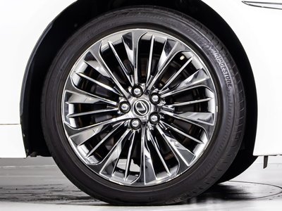 صورة مصغرة 8 لـ 2017 Lexus LS
