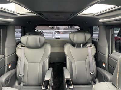 2025 Toyota ALPHARD — миниатюра 30