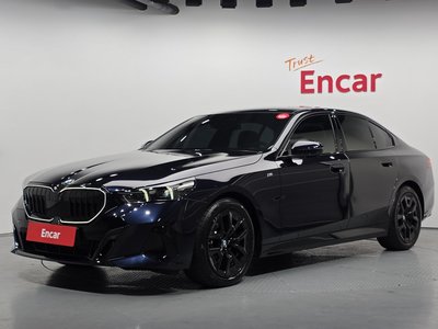 BMW 5 SERIES - 1