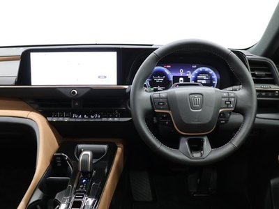 TOYOTA CROWN SPORT - 4