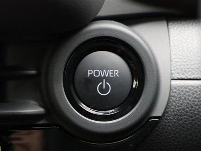 TOYOTA CROWN SPORT - 9