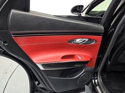 2021 Genesis GV70 — миниатюра 15