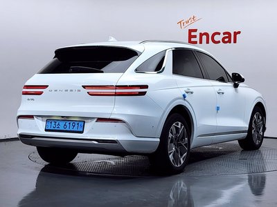 GENESIS ELECTRIFIED GV70 - 4