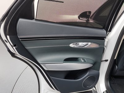 2022 Genesis ELECTRIFIED GV70 — миниатюра 15