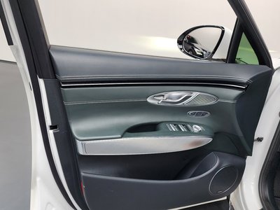 2022 Genesis ELECTRIFIED GV70 — миниатюра 14