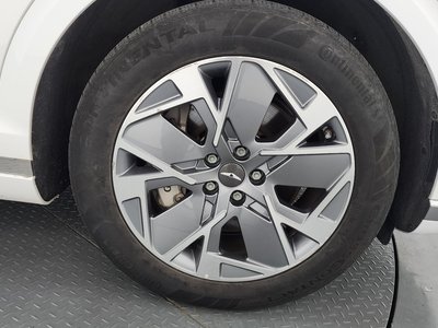 GENESIS ELECTRIFIED GV70 - 8