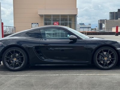 PORSCHE 718 CAYMAN T - 3