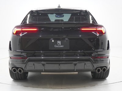 2023 Lamborghini URUS — фото 6