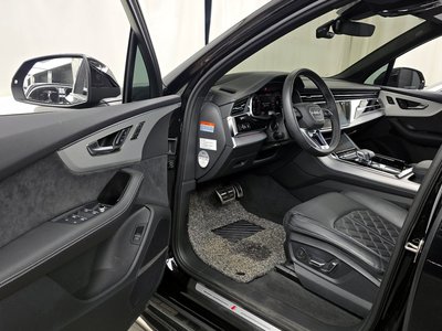 AUDI Q7 - 10
