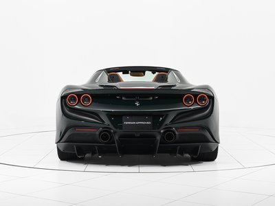 FERRARI F8 - 6