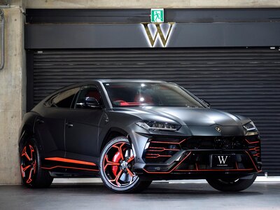 LAMBORGHINI URUS - 6