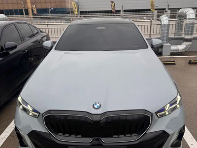 2026 BMW 5 SERIES — фото 1