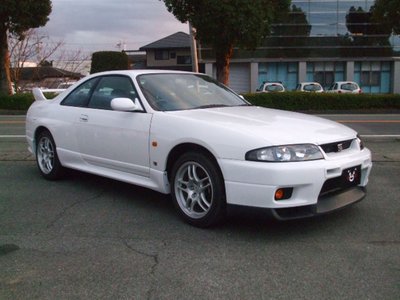 NISSAN SKYLINE GT-R