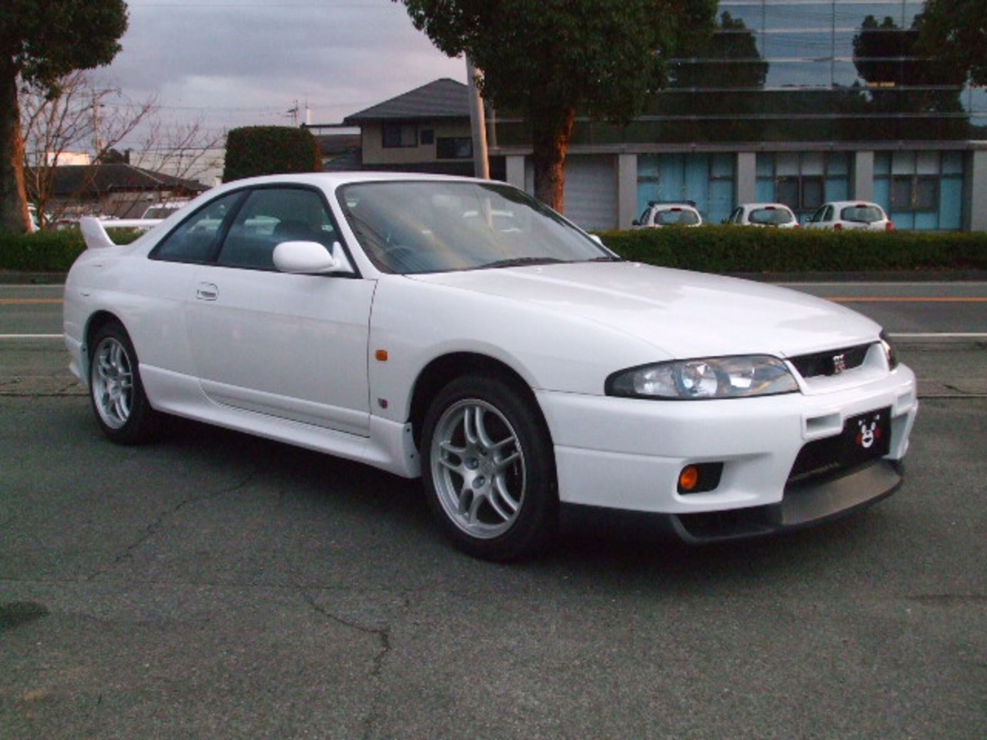 NISSAN SKYLINE GT-R - View 1