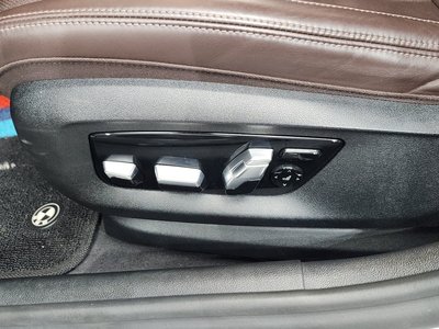 2021 BMW 5 SERIES — миниатюра 31
