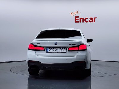 صورة 3 لـ 2021 BMW 5 SERIES