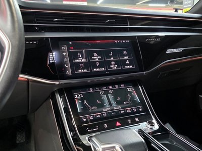 2021 AUDI A8 — миниатюра 12