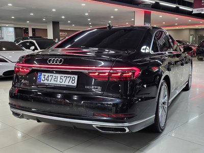 2021 AUDI A8 photo 6