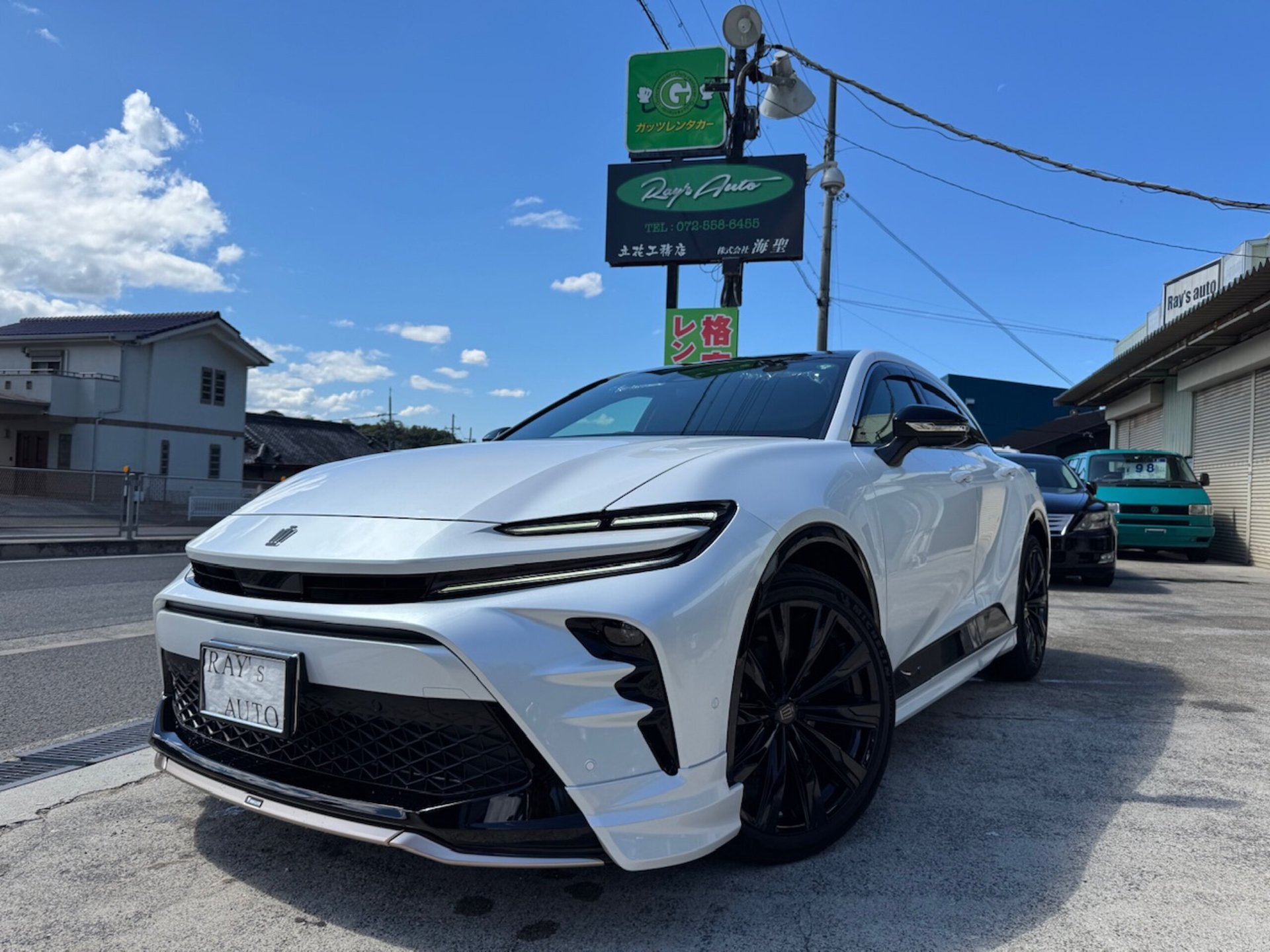 TOYOTA CROWN SPORT - View 1