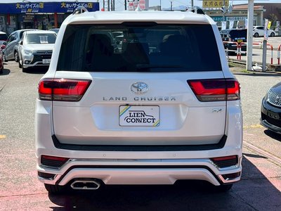 TOYOTA LAND CRUISER 300 - 5